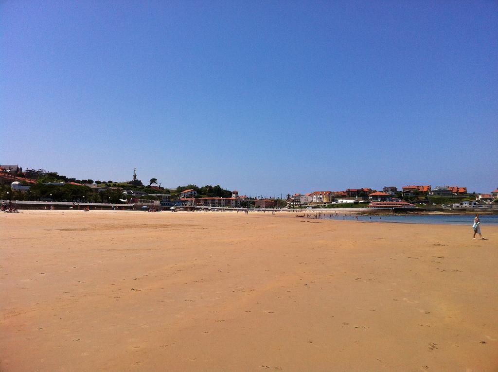 Marina De Campios Hotel Comillas Exterior photo